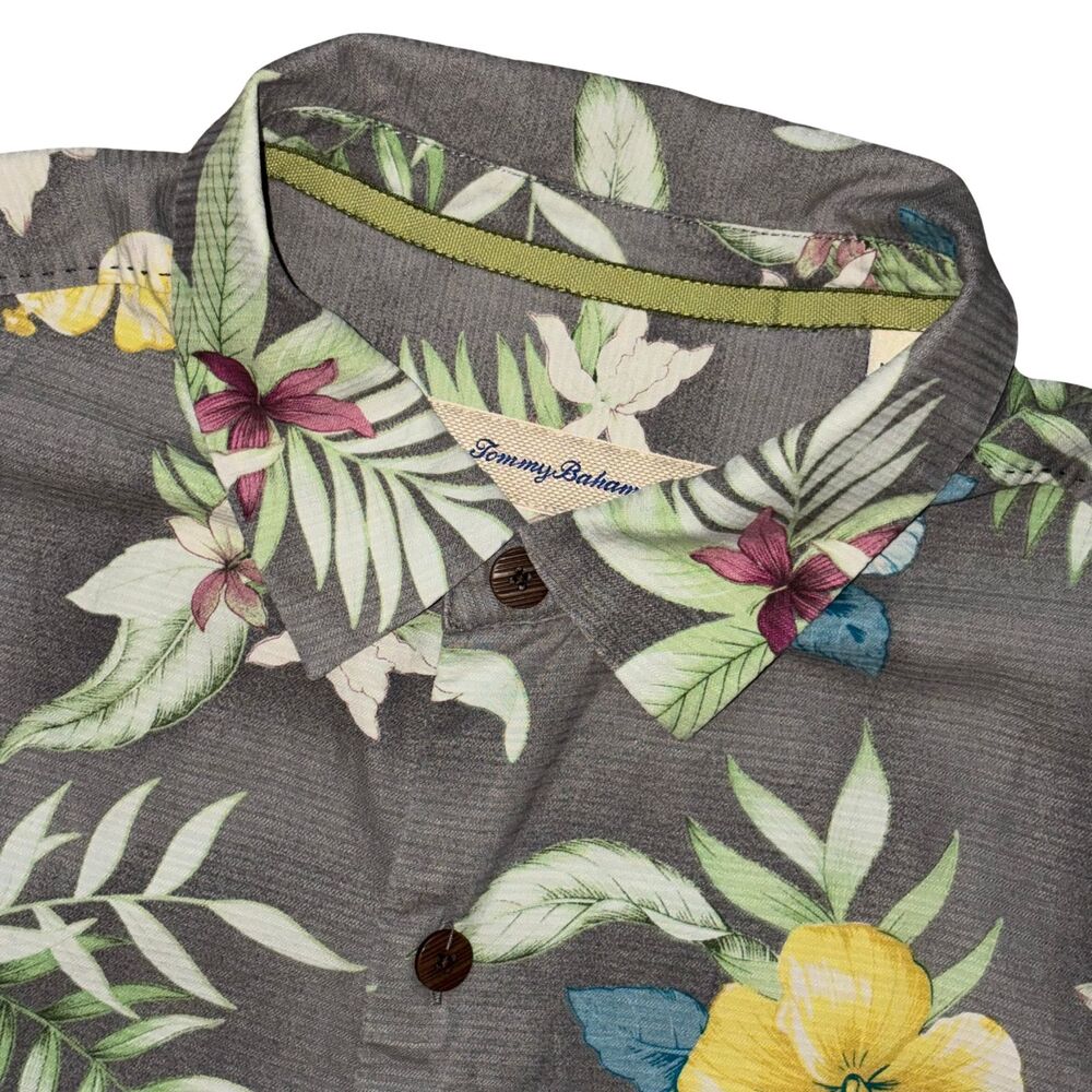 Tommy Bahama Mens L 100% Silk Short Sleeve Tropical Hawaiian Floral Shirt